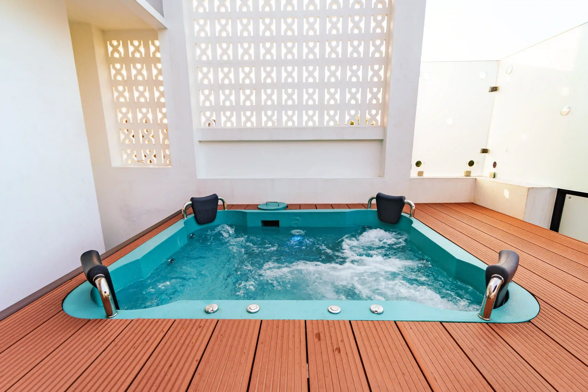 Private plunge pool
